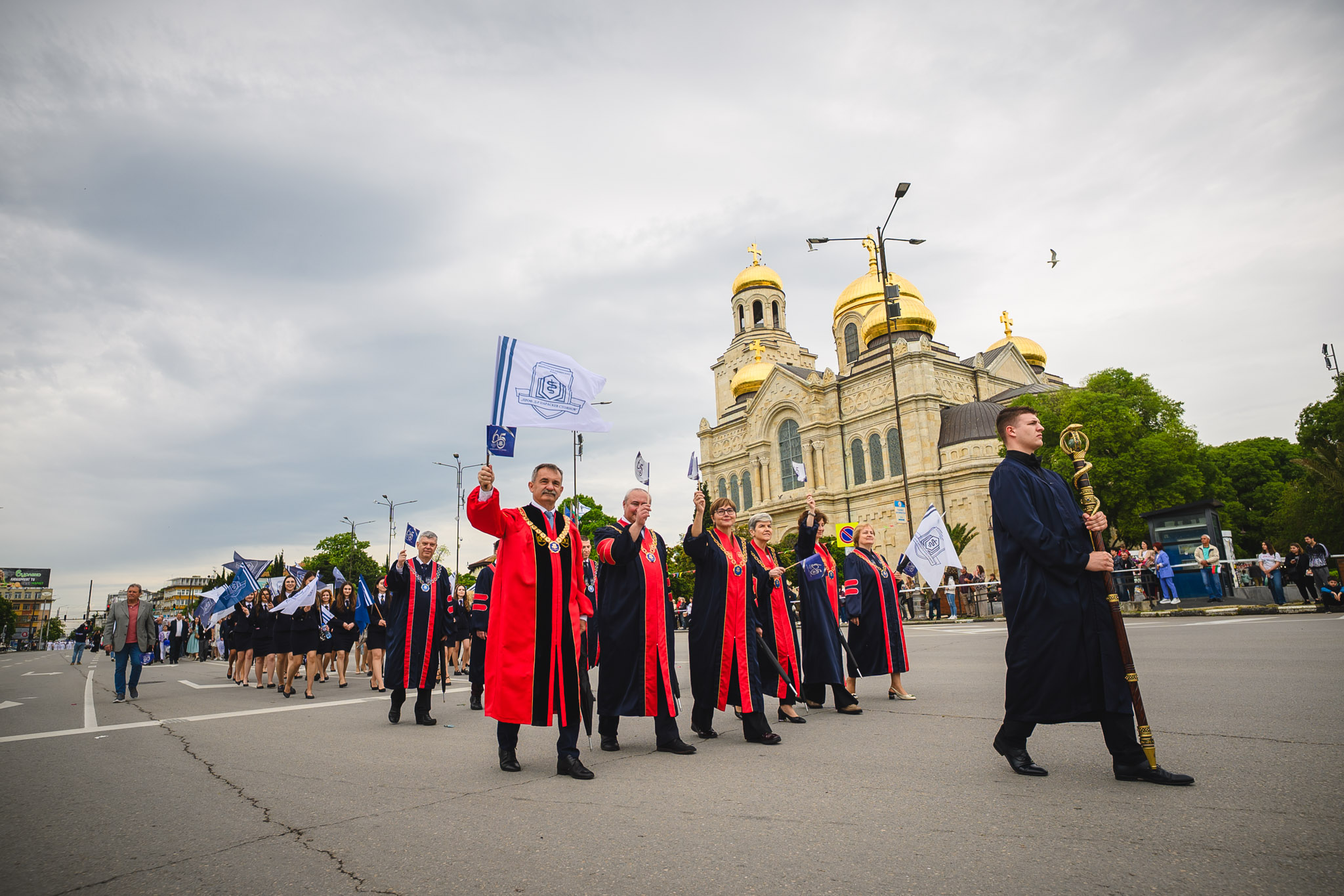 Представителен блок на МУ-Варна участва в празничното шествие на 24 май